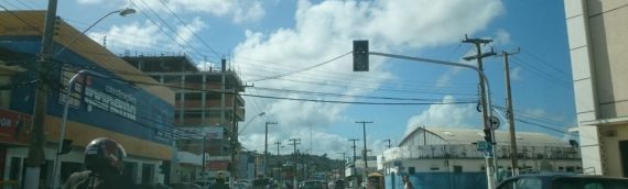 Estabelecimentos comerciais sem geradores de energia tiveram que parar o atendimento em Maceió